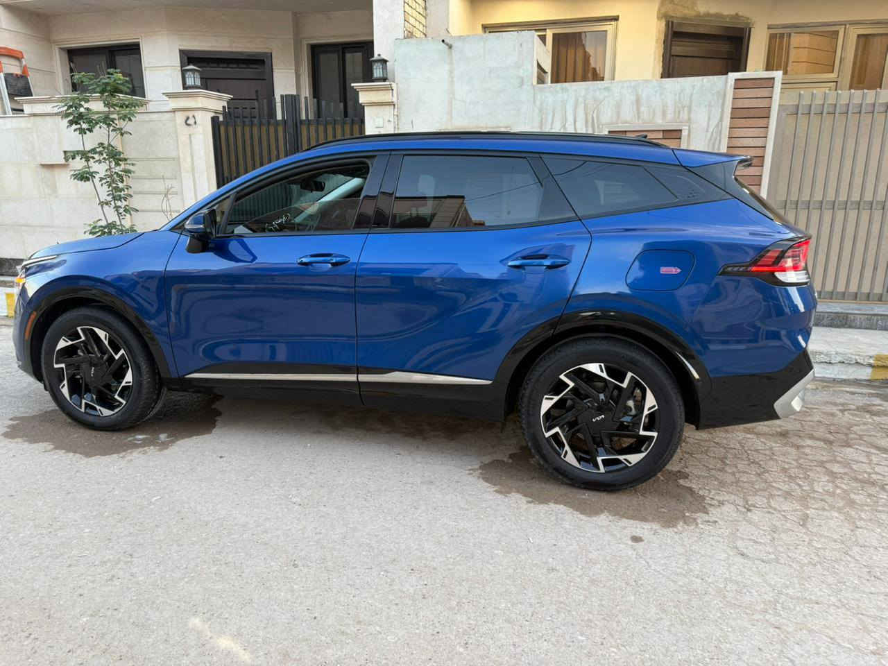 سبورتج وارد امريكي 2024 فول الفول اعلى المواصفات 
4 كامرات  برستيج 
زيرو ماشيه 28 كيلو زيرو 
مكينه 2500 
سياره كلين بدون ضرر 
حادث سيول امطار تقرير تعمل وتسير من امريكا
 بدون رقم بسمي  عنوان بغداد دوره سعر 225 وبيهه مجال 
*********** كربلاء, العراق
