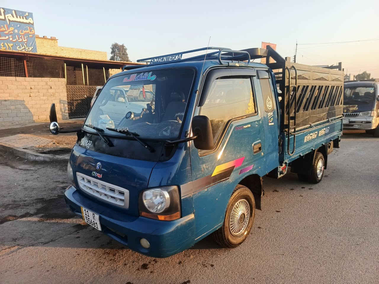 سلام عليكم كيا ام عيون 2002 ام الحاكيه سياره بسمي وجاهزه رقم نكليزي بغداد توهه مهزوزه تحويل ثاني يوم تخم تاير كهربائيات كلها شغاله مكينه خير من الله  السعر 77 وبيها مجال غير متواجد علئ الفيس موبايل *********** الخط الثاني *********** ماكينه 3000 سوبر
