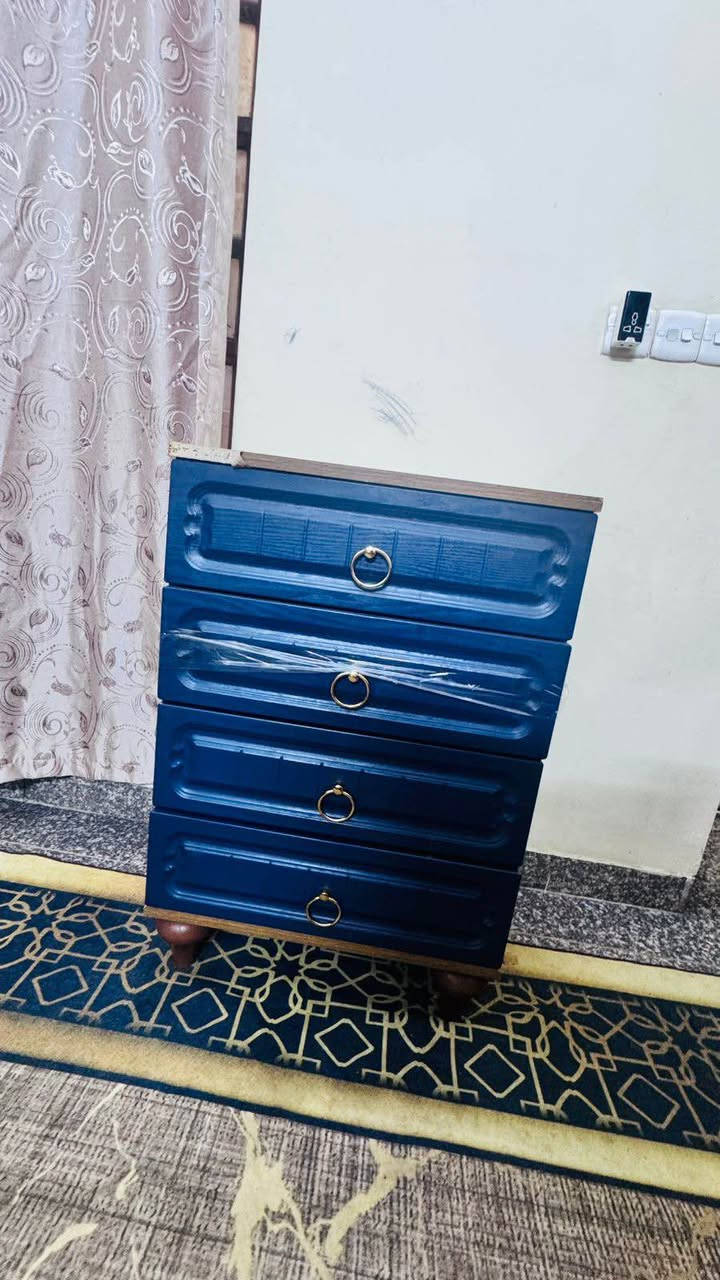 السلام عليكم 
غرفة تركي للبيع ٧ قطع ضررها المرآه فقط مكسورة الخشبه موجوده ناقصها مرايه للكنتور فقط 
والمجرات محتاجات براغي رتوش بسيط 
سعرها ٣٥٠ 
مكاني كربلاء المعملجي Singapore


**إذا كنت صاحب هذا الإعلان وتريد حذفه لأي سبب، رجاءا أرسل رسالة إلى الدعم الفني**