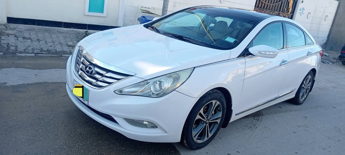 السلام عليكم سوناتا خليجي موديل ٢٠١١ رقم بغداد مكفوله من الضربه والتبديل والصبغ والبارد والفتح ماعدا ركن البنيد صبغه بسيطه ومأشر عليه بالصوره نص فول بنراما مري شفط اشاير بالمري حساسات خلفيه تحكمات محرك ٢٤٠٠ جيد جدا تبريد تتدفئه جاهزه السعر ١٢٥ مكاني ديوانيه موبايل *********** *********** ملاحظه مراوس النترا ماكو مشكله
