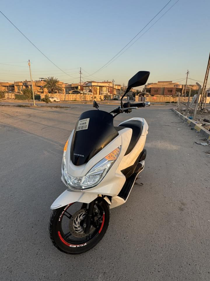 السلام عليكم للبيع بيسي اكس جيل الثاني ياباني دراجة بحالة الوكالة ماشية 23 الف مكينتهة كلش كلش حلوة وناعمة طستهة حلوة كفراتهة نضيفة موصفات حساس اي بي إس وحساس ستان دراجة تتعب تكول جديدة واوراقهة كاملة كلهة بلادية  سعرهة مليونين / و 150 الف 2150 وبيهة مجال  العنوان بغداد البلديات الرقم ***********
