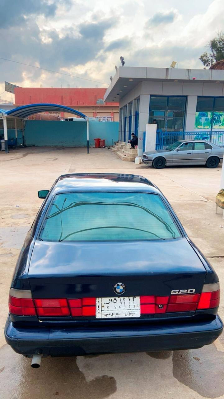 Bmw 520 
مودێل 93
گێر عادی
سەقف موز
کوشن جلد
تەبرید سار و گەرم
سی لاید
       ***********
*********** اكر, نينوى
