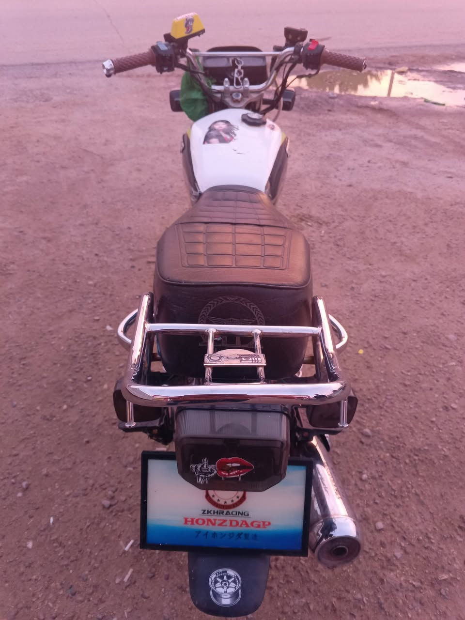 السلام عليكم اخوان
بيع متوازي بسبب ضرف مادي 

تايكر موديل 25 كفاله عامه كهربائيّات اوراق 

عدله ونهضه خير من الله محرك 150 غطاس 

سعر... 600.... وبيه مجال بسيط 

مكاني حله شوملي 

***********
