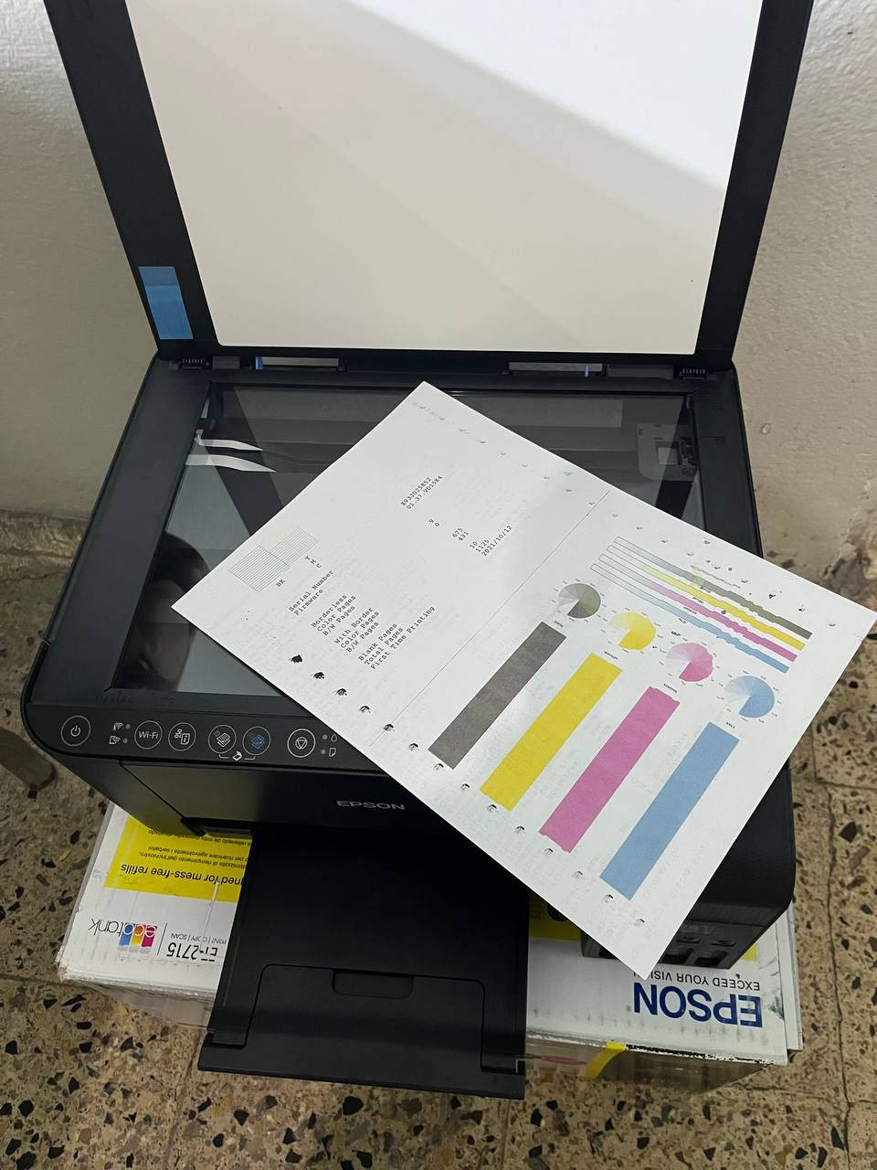 الســــــــــــــلام عـــــــــليكم 
طابعه ايبسون حقن خارجي 2715 وايفاي سكنر سحب من الموبايل الطابعه نضيفه حيل الطابعه ساحبه بندين وشويه ورق الطابعه سعرها 160الف  تحياتي ادمن رقمي ***********
