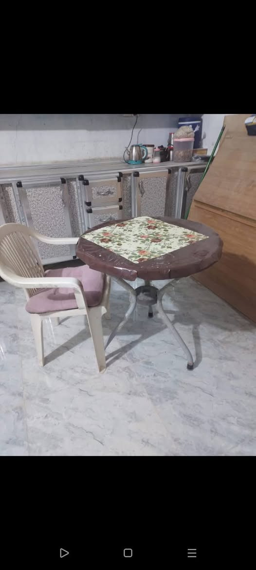 &سنكي مع البواري ب١٠ قفل
&بلاجكتور ب١٥ قفل 
&شيلمانات  العدد (٢) من الثقيل طول الوحده مترين والثانيه متر ونص (٢) ب٣٠ 
& مغسله مع خلاط جديد مع صونده ( جديد) ب٤٠ 
&ميز مع كرسي ب٣٥ قفل 
&زوليه ب٢٥ قفل 
كربلاء / الحر / حي القادسيه
***********
