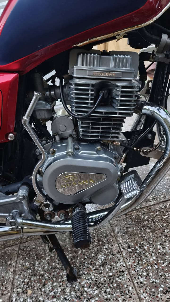 السلام عليكم ورحمة الله وبركاته ✋
دراجة هاوشه للبيع موديل 2015، نضيفة جداً مثل ما موضح بالصور.
جميع أغراضها بلادي، والمحرك ما مفتوح، والكهربائيات كلها شغالة وما بيها أي نقص.
مكان الدراجة: النجف الأشرف
الأوراق: أرقام كاملة وسنوية جديدة.
السعر: 1,200,000 دينار وبيها مجال حك الجيه.
للتواصل: ***********
واتساب موجود.
