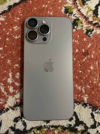 جهاز ايفون 15 برو ماكس نضافه 95 بطاريه 93 للتواصل 07807104247