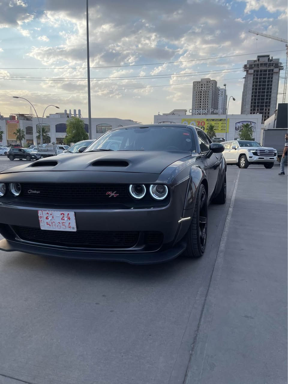 سلام عليكم 
لو فروشتن دودج جالنجر 
موديل ٢٠٢٢R/T
مواصفات R/T super trackpack
سياره كه ره فزى مرورى هه يه 
فول فول بى سلايد 
جوانكارى زورى لو كرايه له تايه و ويل له وايد بدي له داخلى 
٤٠ مايل رويشتيه 
١ پارچه و نيوى بوياغه 
سعرى قفل قفلى ١٣٠ وه ره قه قفليتى
***********
فايبر واتساب أربيل, العراق
