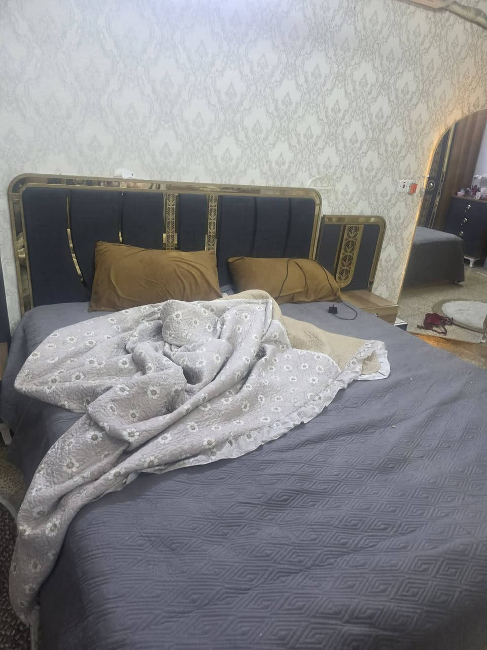 غرفه نوم تركيه  650بيها مجال  مكان بغداد 
زعفرانيه اربع شوارع


**إذا كنت صاحب هذا الإعلان وتريد حذفه لأي سبب، رجاءا أرسل رسالة إلى الدعم الفني**
