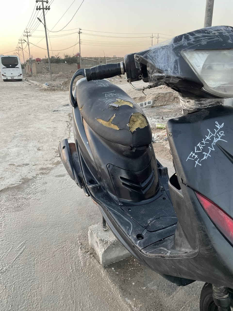 للبيع 
ماكس عدلة 
دراجة كاملة ما نقصها شي 
مفتوحة مرا وحده 
دراجة كلها بلادية 
القرنة 
السعر 425 وبيها مجال 
الشراي خاص 
***********
