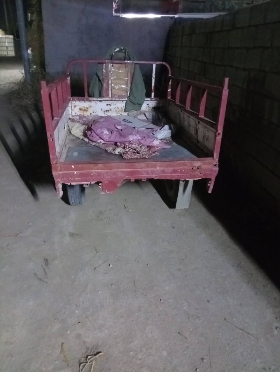 السلام عليكم ستوته كلك للبيع مكفوله المكان الشوملي خيكان الغربي ***********
