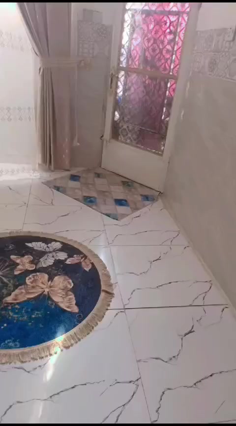 بيت ستين متر طابقين شارع المدرسي يم الفرع مال عزوز ابو الموبايلات الرقم ***********
