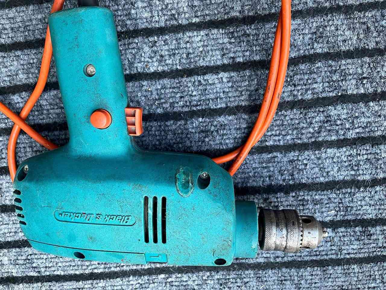 مزرف اتجاه واحد انكليزي 
السعر ٢٥ مع التوصيل


**إذا كنت صاحب هذا الإعلان وتريد حذفه لأي سبب، رجاءا أرسل رسالة إلى الدعم الفني**