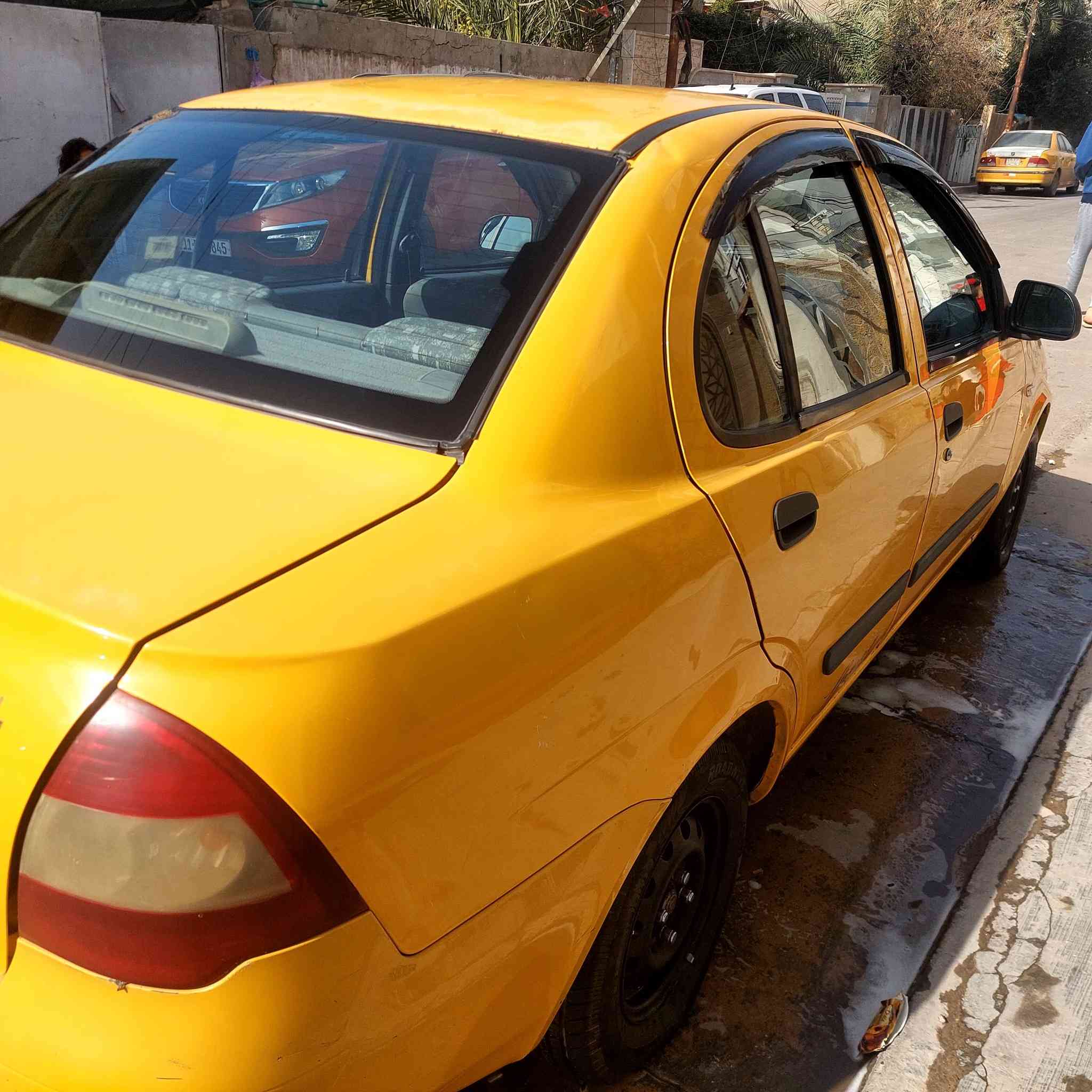 السلام عليكم سيارة طيبة موديل ٢٠١٥ بغداد سنوية لحد ٢٠٣١ مصفرة هيئة وغرامات كير مكينة خير من الله حداية امامي وخلفي جديد تخم تاير جديد وهزة هم جديدة مابيها نقص بس التبريد منقص غاز السيارة موجودة بالشعب السعر ٤٠ وبيها مجال ***********
