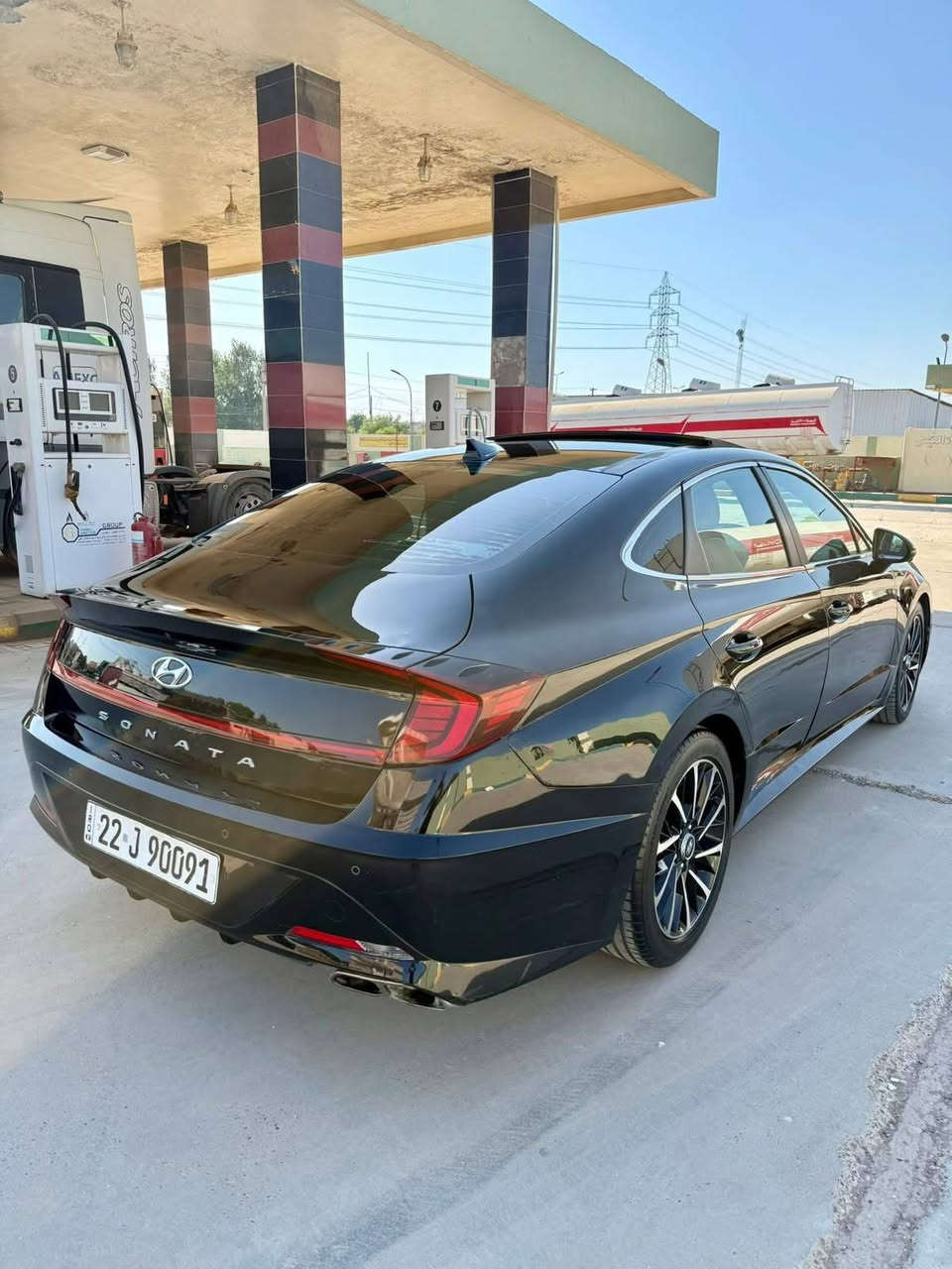سوناتا ٢٠٢٢ بغداد  بجم كبس فول مواصفات (لميتد موديل 2022
حجم المحرك 1600 تيربو 
وارد امريكي صبغ باب عكس السائق وبارد جاملغ خلفي فقط . 
المواصفات : 
1_ بنوراما 
2_ سستم صوت مع تويترات بالابواب BOSE  
3- بصمة تشغيل 
4- بصمة ابواب لمس 
5- تشغيل عن بعد +   
6- هاند بريك بصمة 
7- شاشة كبيرة 12.3 انج 
8- خمس كاميرات 📷 360 درجة 
9- عداد القيادة دجتل 
10- رادار امامي + خلفي + جانبي . توقف ذاتي 
11- تحديد مسار للقيادة الذاتية 
12- كشنات جلد  تحكم كهربائي 
13- تدفئة و تبريد بالكشنات الامامية 
14- تدفئة ستيرن 
15- اشارة بالمري 
16- لد نهاري 
17- لد داخلي 15 لون متغير 
18- تبريد خلفي 
19- اطفاء ذاتي 
20- شفتات ستيرن 
21- اربعة انظمة قيادة 
Normal _ sport _custom_ smart
22- AUTO HOLD 
23- لايت زنون بلاد 4 عدسات 
24- فتح قبق الجنطة عند الاقتراب 
25- نظام ترحيب عند الاقتراب 
26- لايت متحرك اذا شخص مشغل عالي 
27- شحن لاسلكي 
28- حساس امامي + حساس خلفي 
29- خزن ميموري كشن السائق 3 وضعيات خزن 
30- داتا شو بالدشبول 
31- نظام تبريد بيانو 
32- نظام خفظ صوت التبريد عند الاتصال 

(السعر178)وبيها مجال 
 ***********
