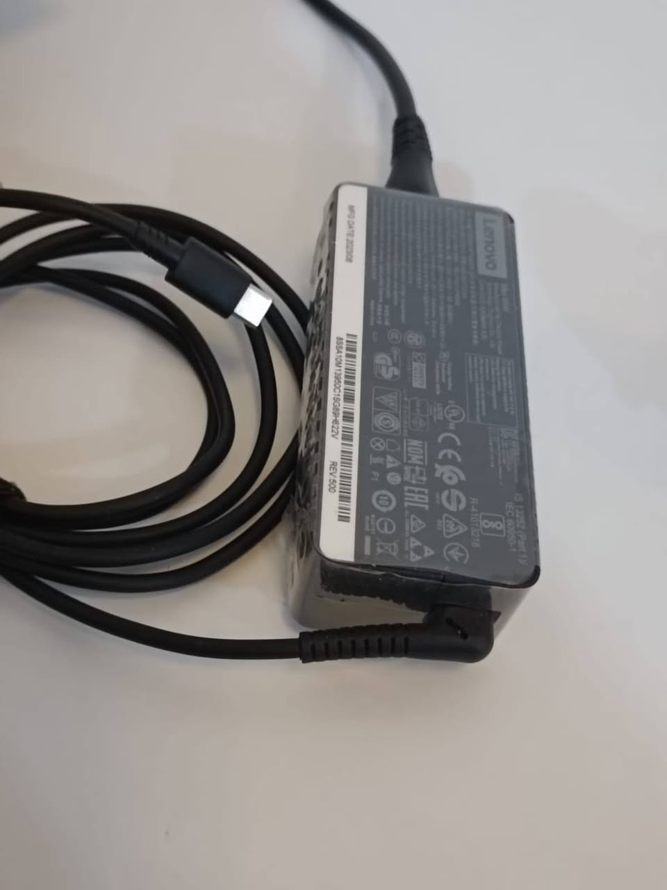 السلام عليكم لابتوب للبيع استخدام كلش قليل شخصي
LENOVO YOGA L 13 
  الجيل العاشر ويندوز 11 اصلي 
فول سلم  فول نحافة 
لمس قلم واصبع 
حجم الشاشة 13.3 فول اتش دي FHD
معالج Core 5iكور اي  5i جيل  10 
رام  16 كيكا   DDR4
هارد SSD 256G 
كرت شاشة راخلي انتل 8 كيكا 
منفذ يو اس بي 3 عدد 2 
منفذ تايب سي 2 + ثندر بولت
منفذ HDMI 
منفذ SD CARD 
كاميرا اتش دي 
كيبورد عربي انجليزي 
بصمة اصبع 10 
بطارية ليثيوم 
الرام يتطور 
 يشغل برامج هندسية  اوتوكاد برامج تصفح برامج تواصل كلشي يشغل 
لابتوب نظيف كلش يخبل استخدام كلش قليل
يفيد الطلاب او مهندسين او مصممين  يتحمل كل البرامج 

مكاني بصرة بالجنينة بشارع المصلحه 

السعر 450 

رقمي ***********
