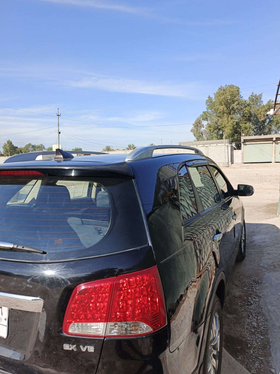 سيارة سورنتو مديل 2011 رقم ديالى
فول مواصفات گلين مكفولة من حادث  محرك ٦ كير مكفولة
 من كل شيء العنوان بغداد ***********  السعر١٣٥
