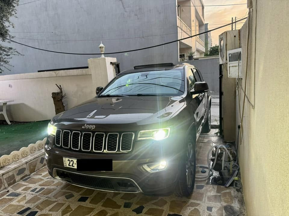 جيب لا ريدو ٢٠١٨خه ليجي مكفولا كفالا عام 
فول فول ماسه فات ￼
مكان سيارا اربيل 
سيارا اسمي رقم سنوي ٢٠٣٠ جديد 
ماشيه ٩٠
م***********واتس فايبه ر موجود
