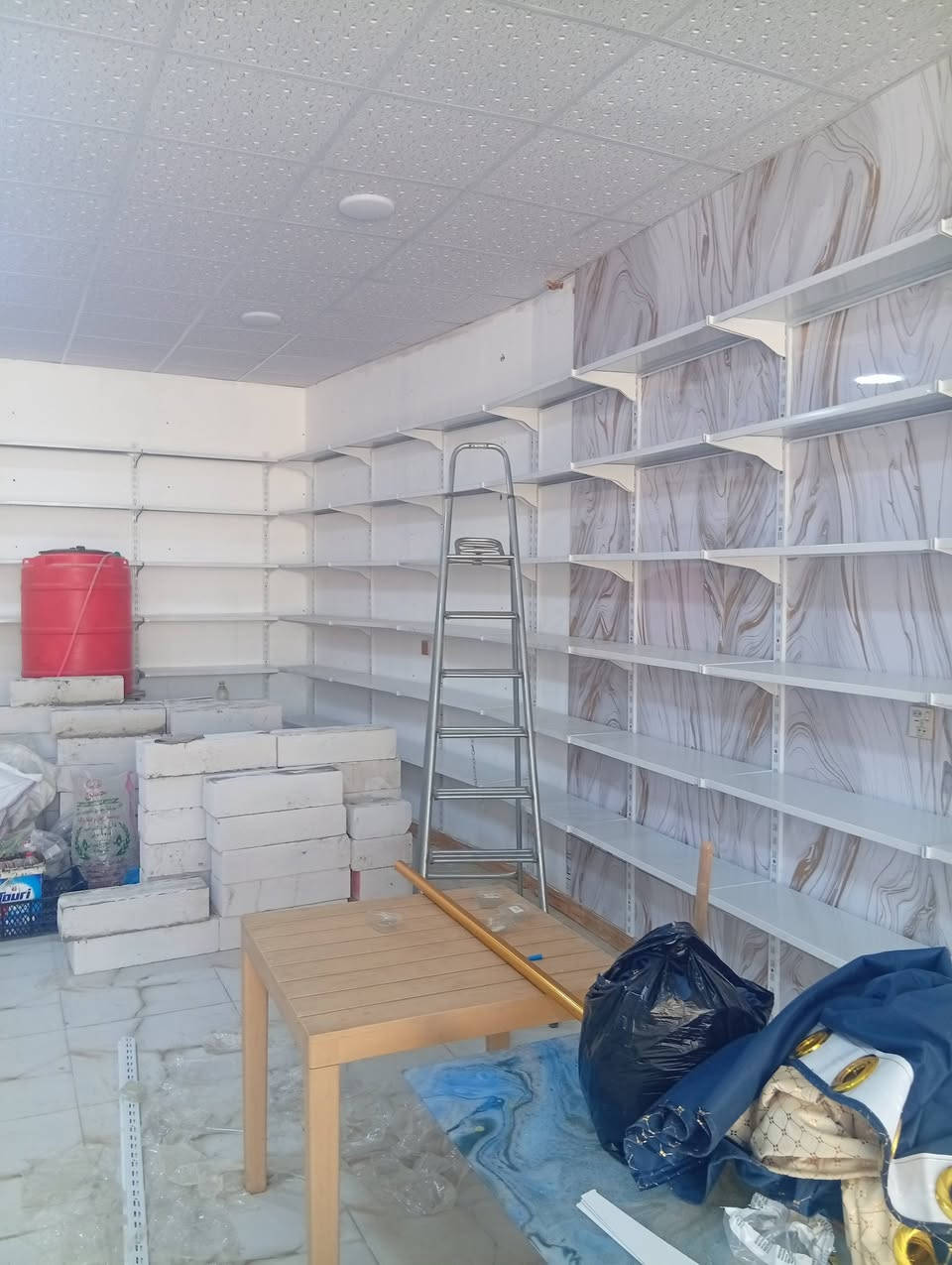 رفوف جديده أستوني اشتريتهن بس صارت مشكله عل محل او اريد ابيعهن
عدد 20متر
***********
النجف المشخاب
