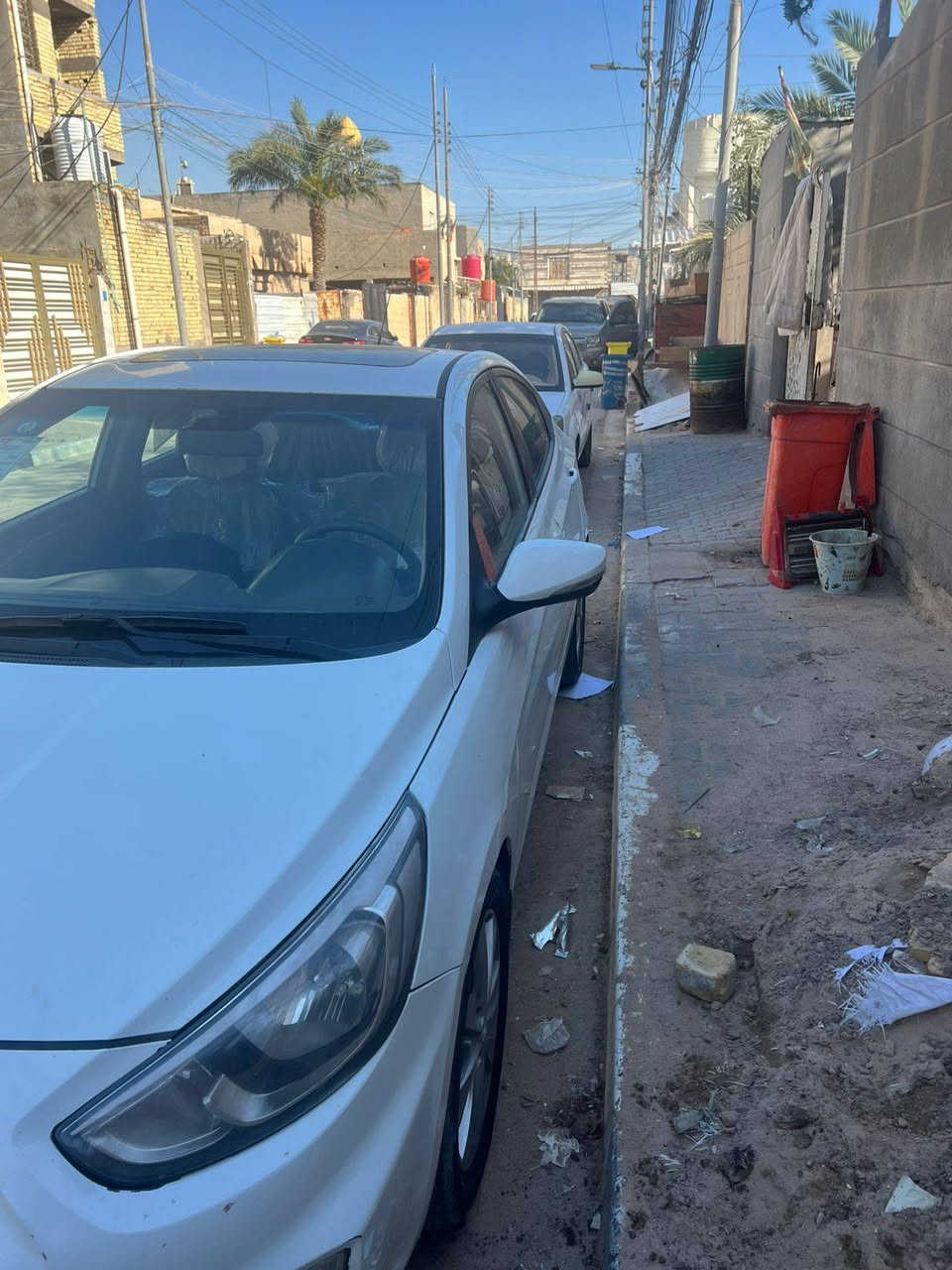 السلام عليكم 
هونداي اكسنت خليجي
مديل 2014 
المواصفات فول الأخير
1.فتحة سقف 
2 .كامره دواره
3.شاشه تاب 
4.تحكمات بلستيرن 
5.مري شفط 
6.اشاير بلمري
7.نضام ايكو 
هواي بيه مواصفات 
مكينه 1600 شرط كفاله مامفتوح برغي 
كير مكفول شرط برغي مامفتوح
رقم وسنويه وهزه كلهم جدد لل31 
تبريد حداديه خير من الله 
السيارة كفاله من لضربه والتبديل 
بيه صبغ باب ونص فقط صبغ رش 
المكان.البصره 
***********
السعر 88
