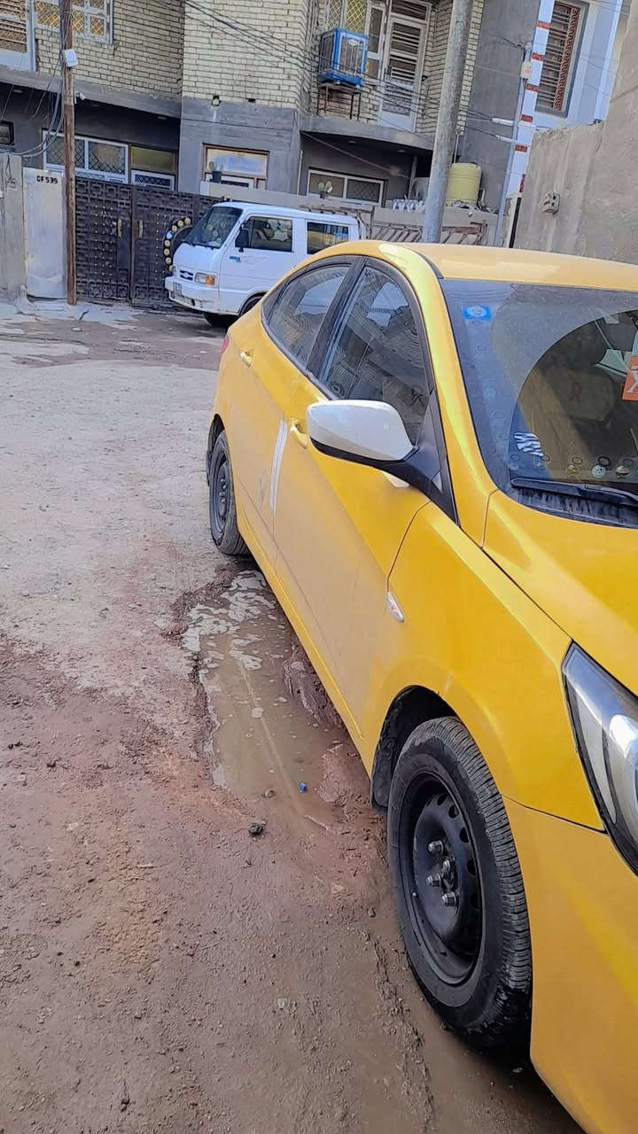 السلام وعليكم
اكسنت 2013 خليجي 

سياره نضيفه مابيها نقص

مكينه وكير مكفول 

بيها هاي ضربه ضربني ابو تريله ما صلحتها 

تايرات نضيفه 

سياره باسمي 

سعر 80 بي مجال

رقم انكليزي سنويه لحد شهر ١٠
عنوان بغداد 
رقم تلفون ***********
