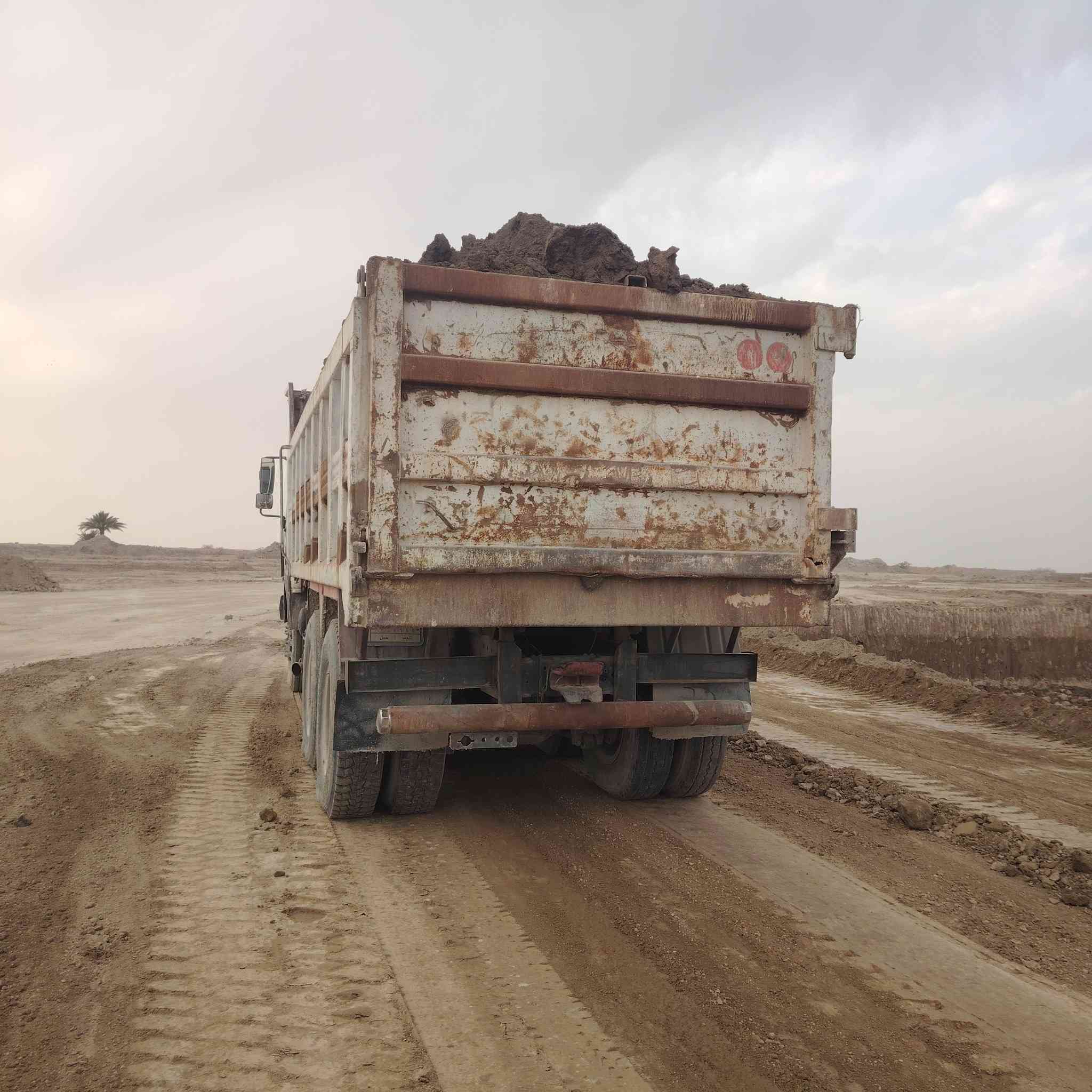 يالله البي للبيع مديل ٨٨ مكينه ٣٥دبل تربو كير ١٦٠دور ١١مجموعه جي اف تخم تاير بدي جديد بس قمار لكزز وجديده (***********)
