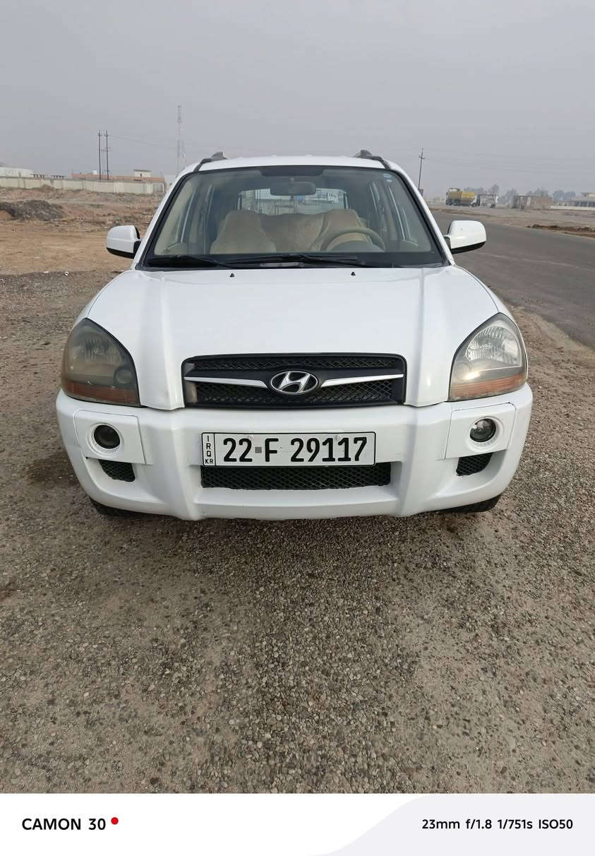 السلام عليكم توسان موديل 2009 خليجي رقم أربيل محرك 2000 صبغ قطعه وحده بدون فتح بدون معجون سونار مرفق تخم تاير جديد صدر أمامي خلفي جديد تبريد تدفئه شغال محرك كير شرط السعر 118  مكاني بعقوبه للتواصل ***********
