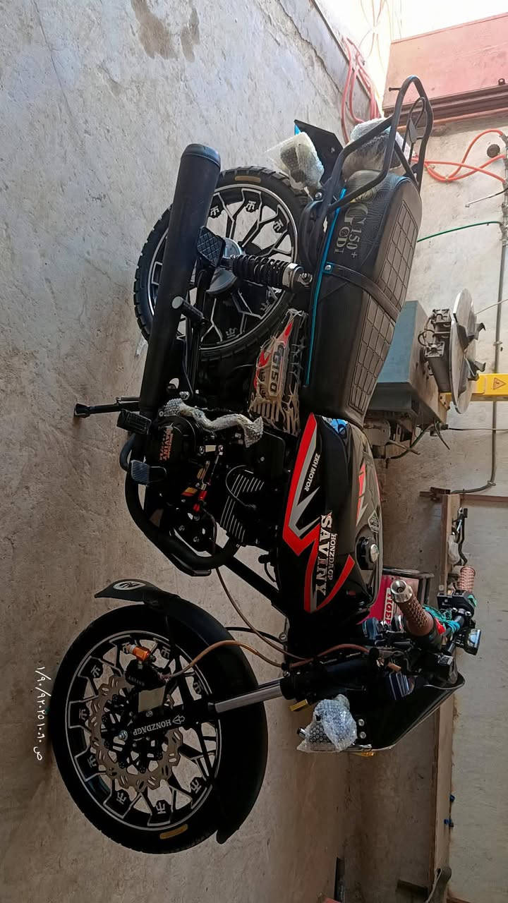 سلام عليكم  دراجه سافان للبيع  موديل 
2025  اتصال ***********
