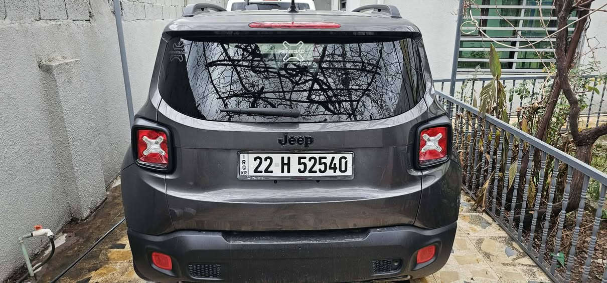 Jeep renegade 2017
سەیارەیەکی خاوێن و جوانە 
گێر ومەکینە بەشەرت 
کارەبایی کامل بەشەرت
تەقەو ڕەقەی بە شەرت چرکەو 200 دۆلار ببڕە 
سەنەوی تا مانگی 11 ی 2029 تازەیە 
تەنها بۆنیدی گۆڕاوە بە بیلاد هەمان ڕەنگ و کۆدی خۆی 
بێ بۆیاخ و بێ سارد 
کوشن و سوکان هیتەرە 
 بۆ مەسرەف مەگەڕێ 

تێبینی:- مەکینەی کراوەتەوە بۆ کاسکێت باقی دار و بەردی بە شەرت 

***********
 شوێن:- کۆیە رانية, السليمانية
