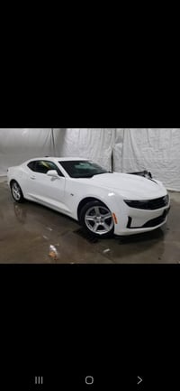 كامارو موديل ٢٠٢٣ حادث موضح بالصور فول مواصفات رقم بغداد للبيع السعر ا...