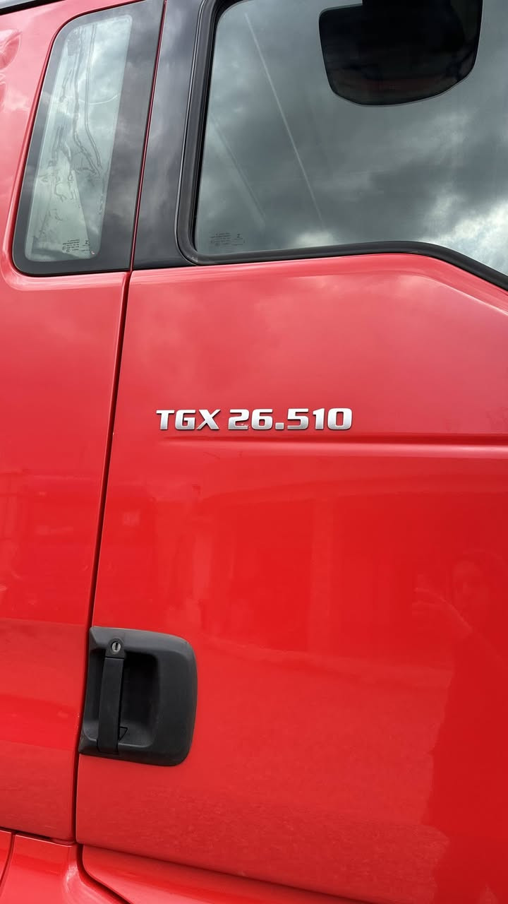السلام عليكم.    .⬇️ 📞 ⬇️
 MAN. 2020    مودیل    ❗️
TGX 26.510 (  تاك سوپر   ) 🔚❗️
كاتى،دخول جديد/منفیس/ ماشي کم 600.000  ❗️مواصفات:  تبريد
سنگل سحال امامی ، ،ویل کروم، قفل اكسل،  سلاجة، 
 بويلر   ،  
كاميرا، حساس، ، سبرنگ امامی 
ماشی  فقد 600.000 کم ❗️
تاك سوپر 
ژمارە کاتی  / لێرە ئیشی نەكردووە 
مواصفات:  تبريد  ، سنگڵ سحال ، ویلکروم ، قفل اكسل سەلاجە ، کامێرا + حساس  
 ماوەی ڕۆشتو 60.000 کم ❗️
سلێمانی ڕێگا ی طاسلوجە /  معرەزەکان 📍

☎️    ***********
                  ***********
