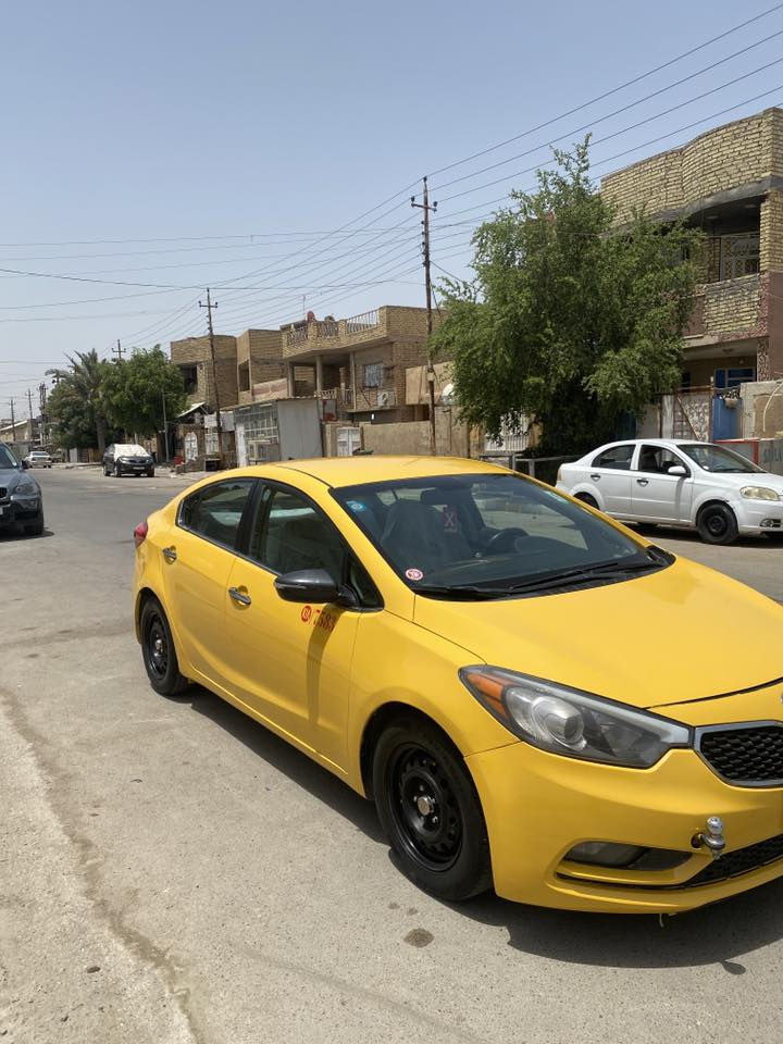 السلام عليكم فورتي للبيع 2015 سيارة مكفوله بدون دواخل بدون  كص 
سعرها 83 وبيها مجال 
مكاني بسماية  
***********
