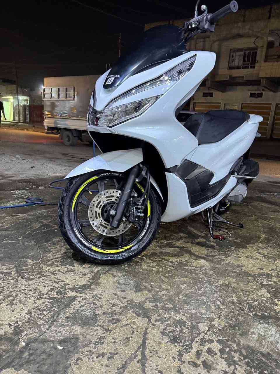 السلام عليكم دراجة pcx جيل الثالث بصمة حساس ازدحام حساس تدفئة بلستيرن كفالة عامة مكفولة من كلشي جيب اي فيتر بالك وتعال افحص ماشية 17 خير من الله ربع متصرف عليها  
عنواني الامين الثانية شارع النواب 
للاتصال ***********
