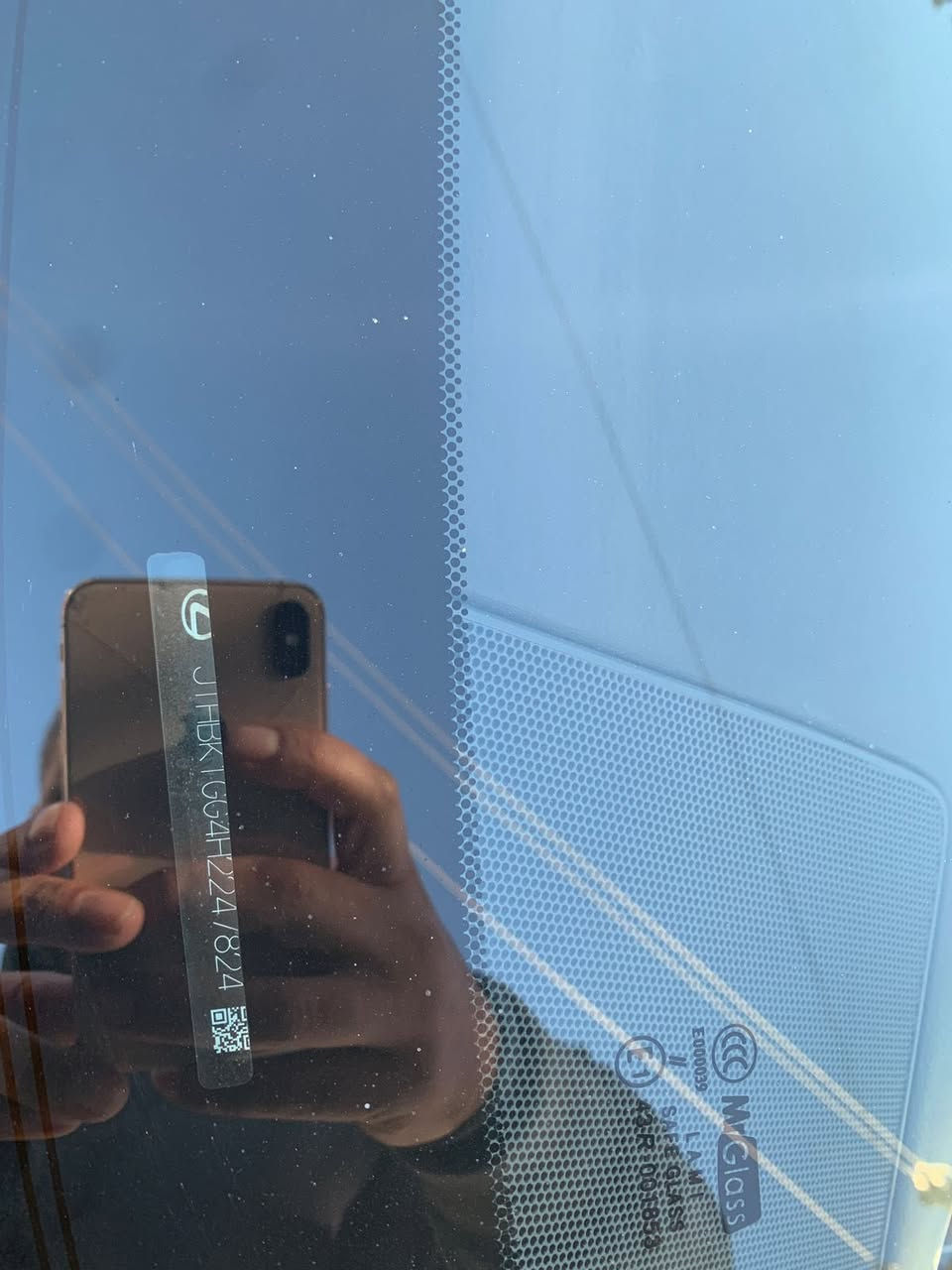 کــــــوردی 
تەنها فرۆشتن بە نقد 

Lexus es350 
لێکزیز 
مـــۆدێل / 2017
مواسفات / فول  پانۆڕاما 
مەکینە /(3.6) v.6 شەش پستۆن
مەکینەی نەکرایتەوە 
ڕەقەم هەولێر سەنەوی کۆنە 
غەرامە ($18) وەرەقە
 ئێڕباگ سیستەم ، بێ ناوگرتن 
 چامرلغ و بۆنیت سبوغ ،  چامرلغ سەکن کلێر امریکا 

نـــــــرخ  (( 178 $  )) 

ناونیشان هەولێر بۆ زانیاری زیاتر تایبەت نامە بنێرە

عربي 
فقط بیع نقد ، بدون مراوسة 

Luxes ES350
ليكزز 
مــــــــودیل/2017
مواصفات/ فول ، بانوراما 
محرك / 3.6/ ست سلندر
رقم اربیل سنوية قديم
 ایرباك سيستم  ، بدون دواخل
چامرلغ و بونيت صبغ ، جامرلغ سكن كلير 
(غراما $18 ورقة)

سعر   (( 178 $  )) 
عنوان اربیل ، للاستفسار خاص


**إذا كنت صاحب هذا الإعلان وتريد حذفه لأي سبب، رجاءا أرسل رسالة إلى الدعم الفني**