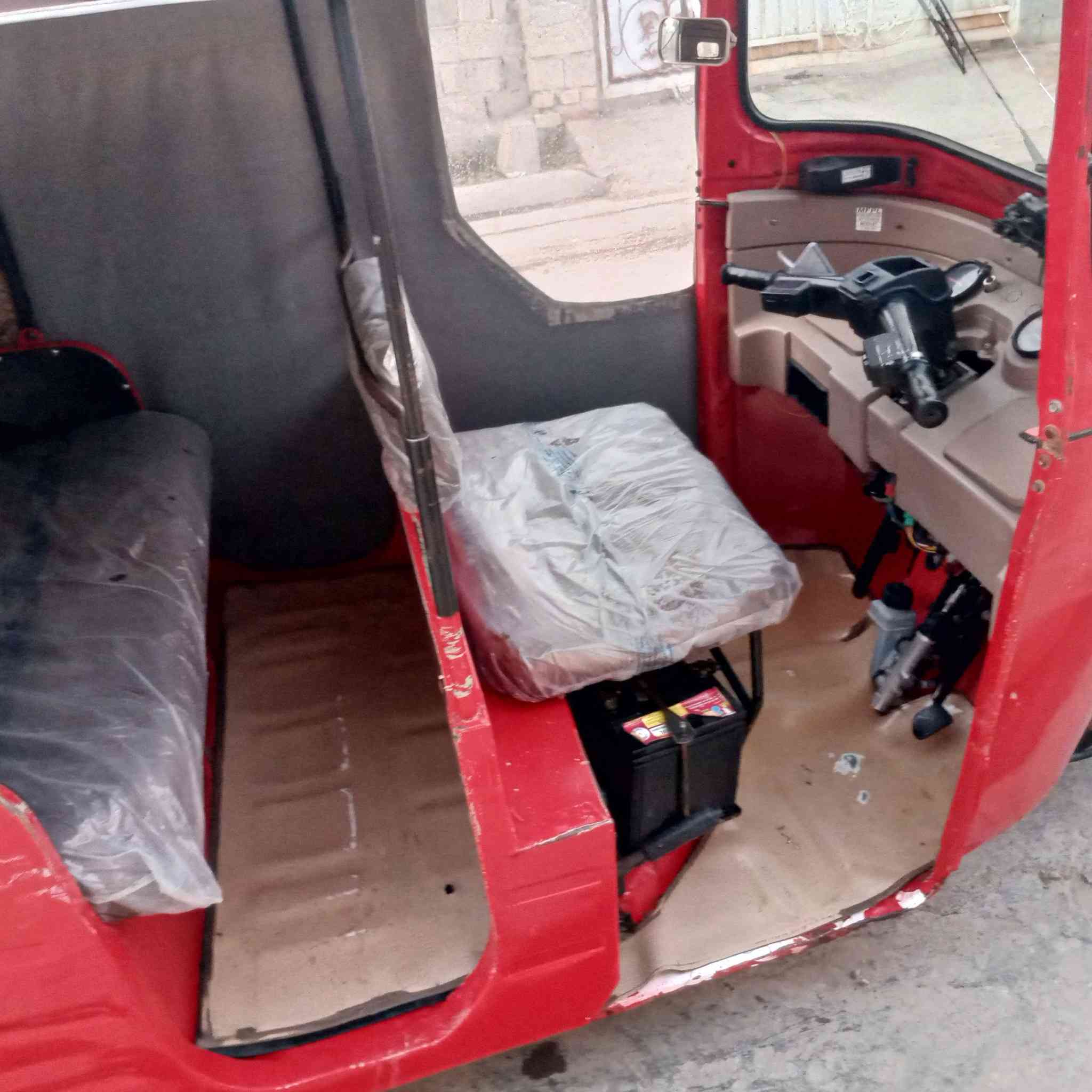 السلام عليكم تكتك للبيع موديل 2019شهر الواحد اوراق المصطفى العنوان بغداد جسرديالى سعر 4250 وبيها مجال حك جيه 
رقم الهاتف ***********
