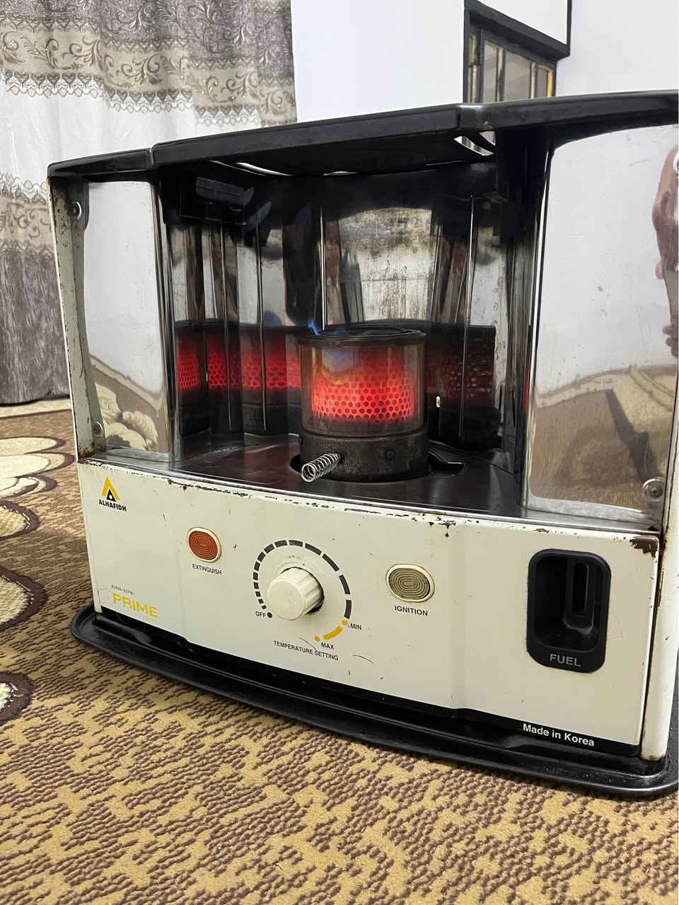 صوبه الحافظ نضيفه نارها تخبل على الفحص نقص شبجه الباب سعرها ٥٠ وبيه مجال المكان نهايه الشعله منطقه الدهله *********** بغداد, العراق
