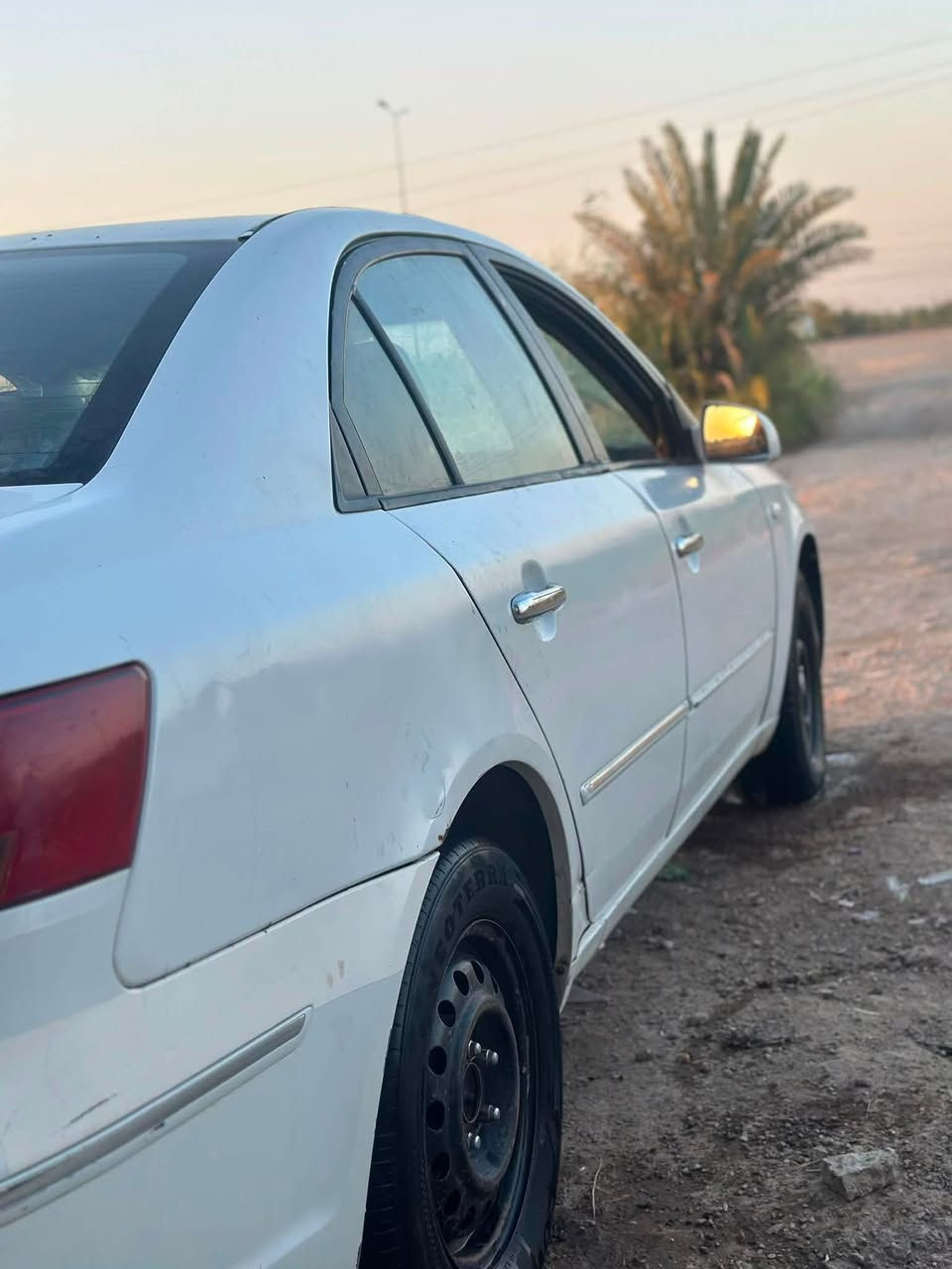 السلام عليكم سوناتا ٢٠١٠ بأسمي سياره متجاية محرك ٢٠٠٠ اربع حساسات بيها صبغ حزام جمالية ومبدل جاملغ وباب وشويه رشه صبغ بالقماره قليله رقمها انكليزي اربيل تحويل ثاني يوم او تريد وكاله اريدها مراوس بسنتافي او ننطي فرق وللاتصال ***********
