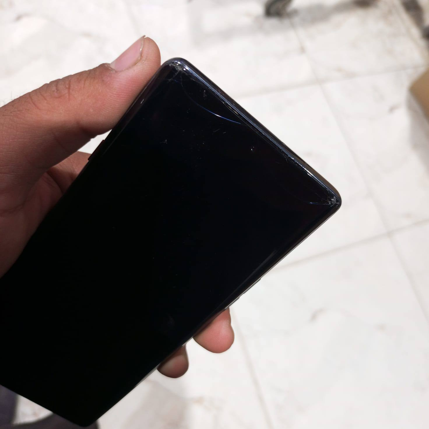 السلام عليكم
للبيع
تكنو كامون 40 برو 5G
ذاكره 256/12
الجهاز نظيف مكفول من التصليح أو الفتح 
بيه فقط هاي الفطور فوك الشاشة ما مثرات أبد 
السعر  ( ٢٥٠ ) بيه مجال قليل 
المكان بابل القاسم


**إذا كنت صاحب هذا الإعلان وتريد حذفه لأي سبب، رجاءا أرسل رسالة إلى الدعم الفني**