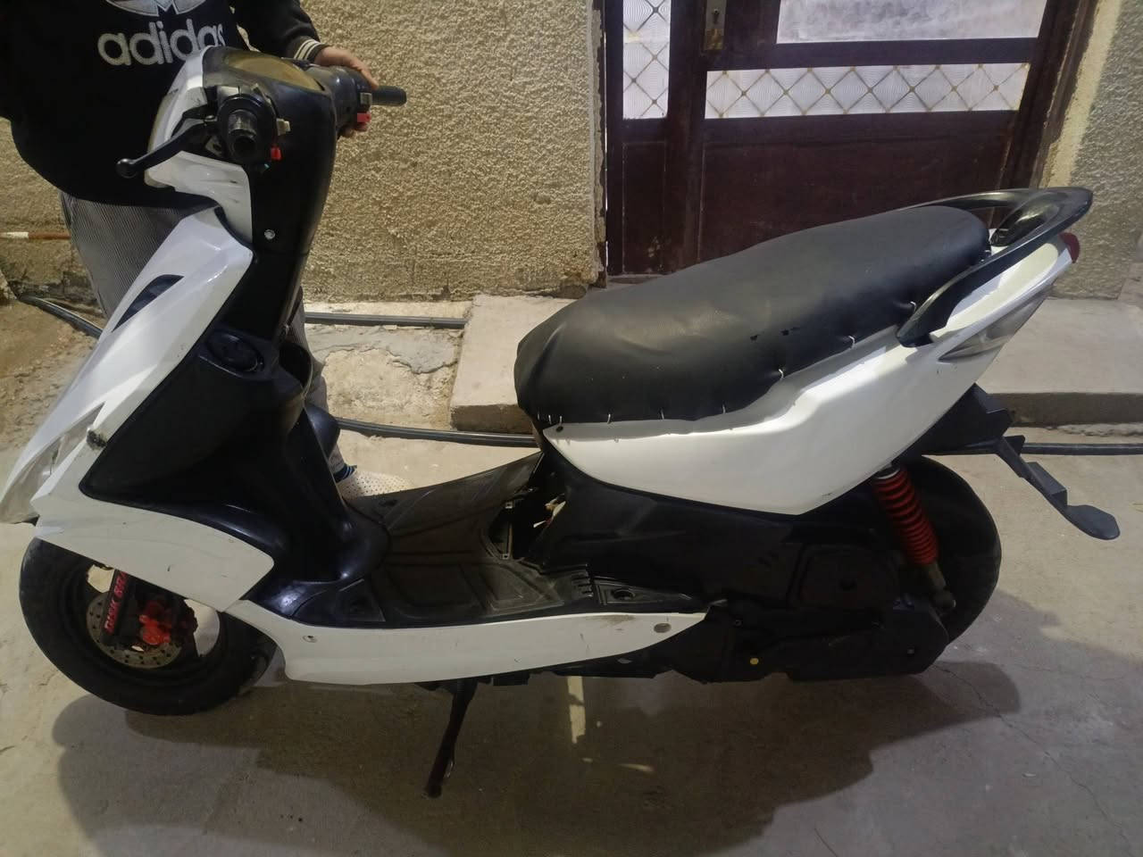 ماكس مضلع مزوده بوشه 55 غير هذا البوشه ما ملعوب كل شي بالمحرك دراجه شرط باي ساعهك نقره سلف السعر 4 00 وبيها مجال عنوان بغداد شعل***********
