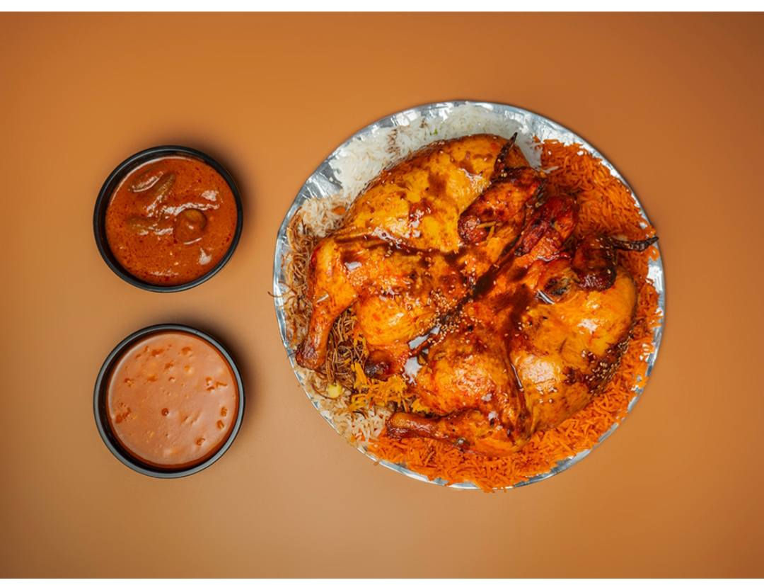 السلام عليكم دجاجة محشيه مع تمن ومرق وخبز ومقبلات كامله بسعر)(10000) ونص كامله مع تمن ومرق ومقبلات وخبز بسعر )(6000) الموقع الطوبجي مجاور صيدليه خالد ويتوفر توصيل ***********
