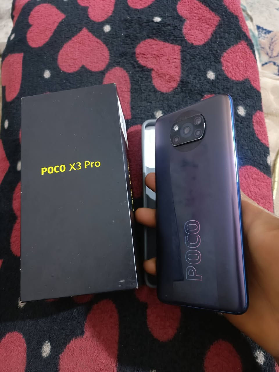 بوكو اكس ثري برو ذاكرة 256  ببجي 90فريم ساشة 120 هيرتز بطارية 5الاف و150 ملي امبير  جهاز نضيف ويا كارتونة   وكفر ولزكا حماية بي  شعر 150الف  عنواني بصرا كرمة علي  رقمي ***********
