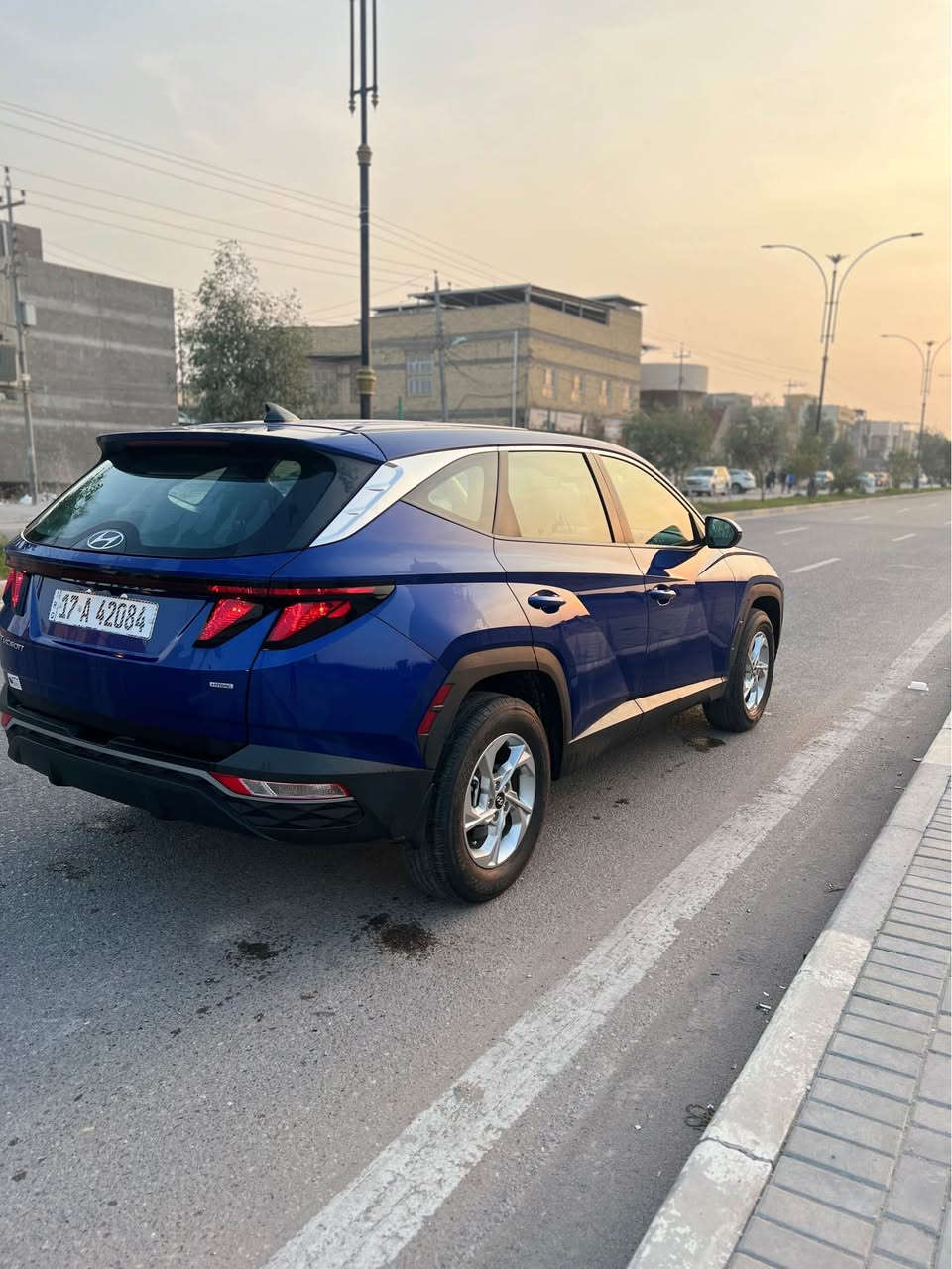 السلام عليكم 
توسان مديل 2024 وارد امريكي 
حادثها جاملغ امامي جهة السائق فقط 
بدون ارباك 
صور الحادث بالمنشور
ماشيه 16 ميل 
محرك 2500
رقم شهداء تجيك وكاله عامه 
مكان السياره بصره 
السعر 187 وبيها مجال 
للأتصال او واتساب *********** البصرة, العراق
