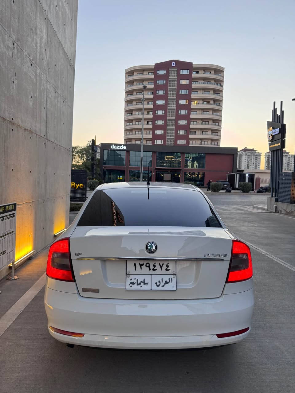 skoda octavia  2013  
گێڕ عادی 
مەکینە.  16  بیلاد 
گێڕ و مەکینەی بەشەرت 
تەحویل و غرامەی بەشەرت 
بێ بۆیاخ  
تەنها یەک پەڵە ساردی هەیە 
سەیارەکە زۆر تازەیە هەموو گیانی بەشەرت 
نرخ :  $93  گەڵا  💵💵
شوێن : سلێمانی 
ژم: *********** السليمانية, العراق

