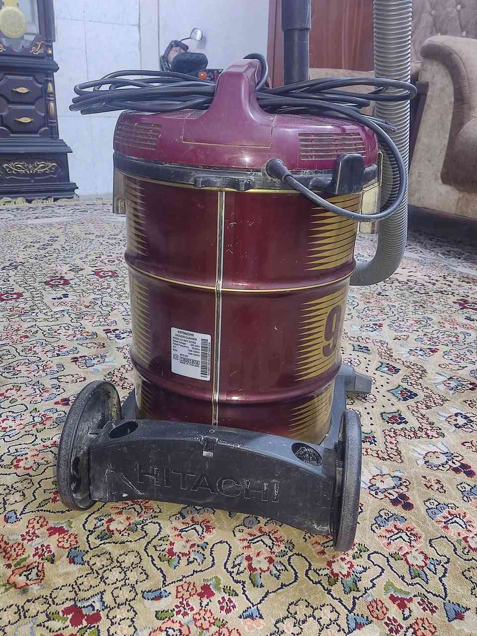 السلام عليكم للبيع مكناسه هيتاشي ياباني الاصلي اخو الجديد شرط بلاد السعر 40 ماطور ماء 35 الف مفرغه حجم وسط 15 لوكس قديم اخو الجديد الجامه بيه فطور 30 الف موبايل ***********
