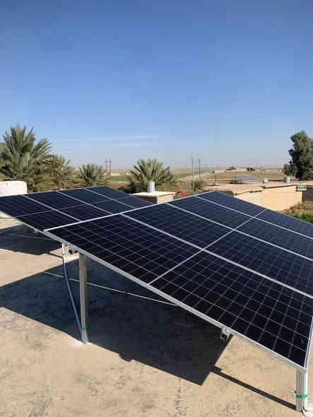 تم بحمد الله اتمام مشروع الطاقه الشمسيه في محافظه كركوك /قريه جديده    ... 

للأستاذ قيصر  .... 

قدرة المنظومة:
🔹 16 أمبير نهاري في الظروف القياسية.
🔹15امبير ليلي.

مكونات المنظومة:
1. البطاريات:ليثيوم..14.5kw
🔹 ضمان استبدال 5سنوات 
2. الألواح الشمسية:
🔹 ألواح فلاديفيا 600 واط.
🔹 عدد الألواح:8 ألواح.ذات وجهين وذات كفاءة عاليه 
🔹 ضمان 15 سنة، وعمر افتراضي يصل إلى 40 سنة.

3. الإنفرتر:
🔹 إنفرتر بحجم6.25kw
🔹 ضمان لمدة سنتين.

4. هيكل الألواح:

🔹 مصنوع من الحديد المغلون المقاوم للصدأ لضمان المتانة.

التشغيل والصيانة 🛠️

🔹 المنظومة تعمل 24 ساعة يوميًا مدى الحياة دون مصاريف إضافية.
🔹 الصيانة الوحيدة المطلوبة هي غسل الألواح الشمسية بالماء كل بضعة أسابيع.

الضمان شامل لجميع مكونات المنظومة

🔹 من شركة النبع الهادر فرع الرياض 

📞 للاستفسار أو الاتصال: مهند 
📲***********_ ***********
ابو حسين 
📲 ***********

ملاحظه /توجد صيانه مجانيه لمده سنه كامله لجميع المواد

سعر المنظومه /٣ملايين و٣٥٠الف 

سارع بالحجز قبل انتهاء العرض 🙅‍♂️
