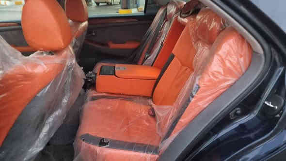 شاهينه مووس ٢٠٠٥ ١٨٠ رويال سه ياره كه ره شي دروزنه زور زور باكه جلده و ناو قه يسيه  شاشه كاميره و حاسه بلوتوس بيلاد سوكاني وه ك اوه بريك به سراوه سارد و كه رم ٢٥٠ مسروفي نيه كونتروله  ٥٣ و مجال سليماني *********** ته نها فروشتن سليماني السليمانية
