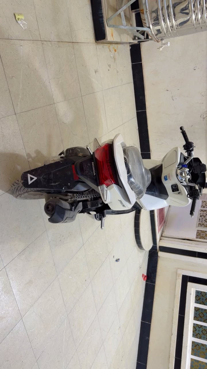 السلام عليكم دراجه للبيع جيل الثاني تواصل خاص او عل رقم ***********
