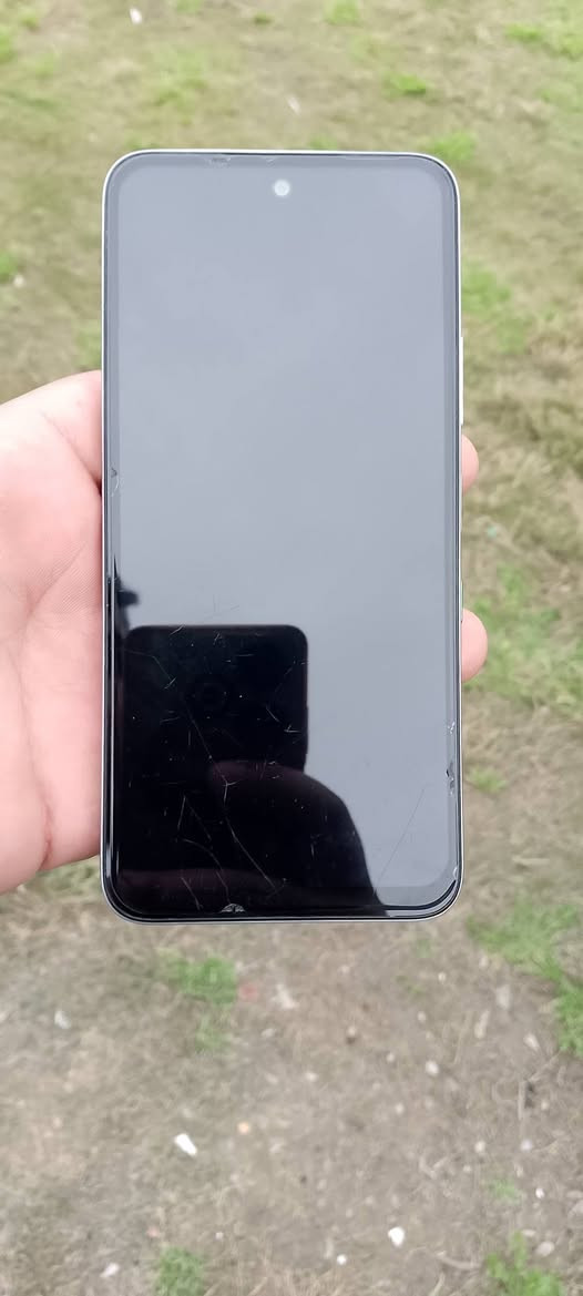 مبايل لبيع شرط الشاشه مابدله مصتخدم صار3شهر السعر 125وبي مجال


**إذا كنت صاحب هذا الإعلان وتريد حذفه لأي سبب، رجاءا أرسل رسالة إلى الدعم الفني**