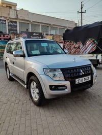 باجيرو موديل 2008 حبتور مكفولة من ضربة وصبغ فول مواصفات 1/1 فتحة سلايت...