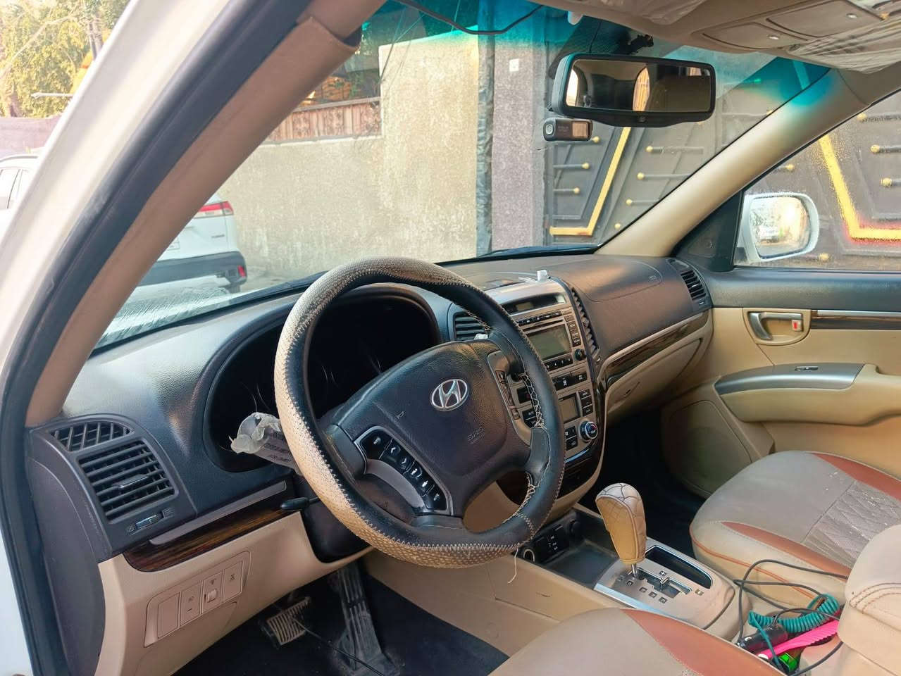 🚘 للبيع سنتافي خليجي 2011 محرك 3.5 V6
سنتافي خليجي سبعة راكب 
موديل 2011
محرك 3.5 ستة سلندر
كير أوتوماتيك فور ويل
🚗 الممشى: 155 ألف كم
السيارة مشيها ناعم
المكيف شغال ❄️
المحرك والكير بحالة ممتازة
🎨 ملاحظات الصبغ (بكل وضوح):
بيها صبغ حزام فقط
الصبغ ما متعدي الجنطة
القمارة بيها الگصّة صبغ فقط
باقي السيارة نظيفة
💰 السعر: 125 ورقة 
📍 الموقع: (بغداد حي اور )
***********
